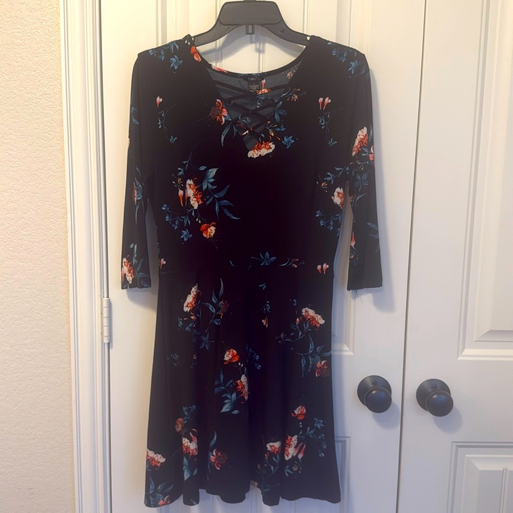 Rue21 Black Midi With Quarter Length Sleeves And Neck Line Detailing